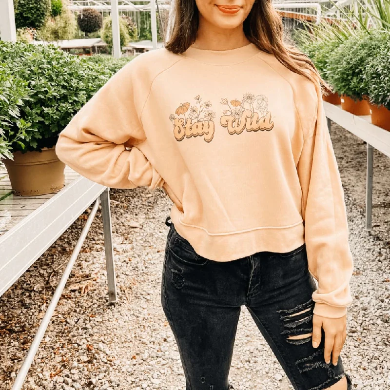 Stay Wild Cropped Sweatshirt Hoodie with Raglan Sleeves Sporty Comfortable