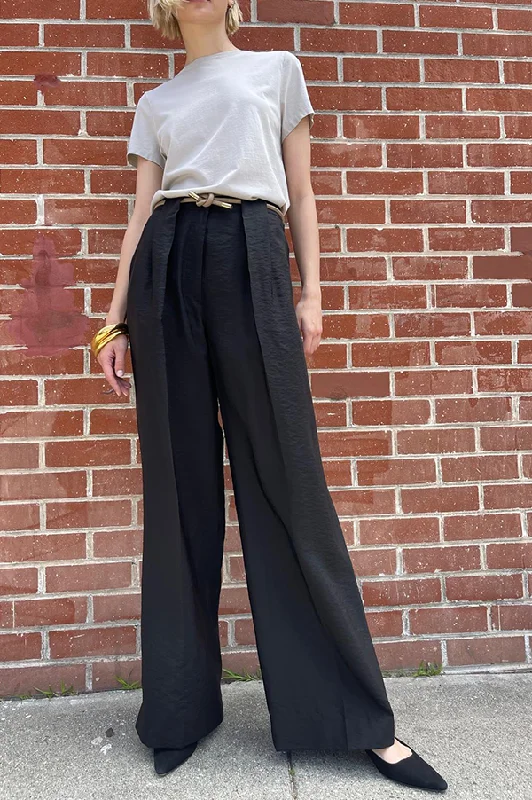 Pamibia Trousers in Black Trousers chic elegant